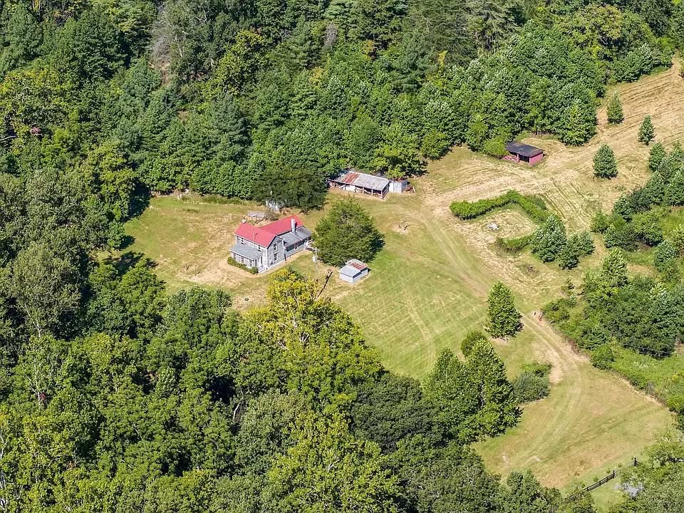 Classic Farmhouse Retreat Bordering Protected Forest Land