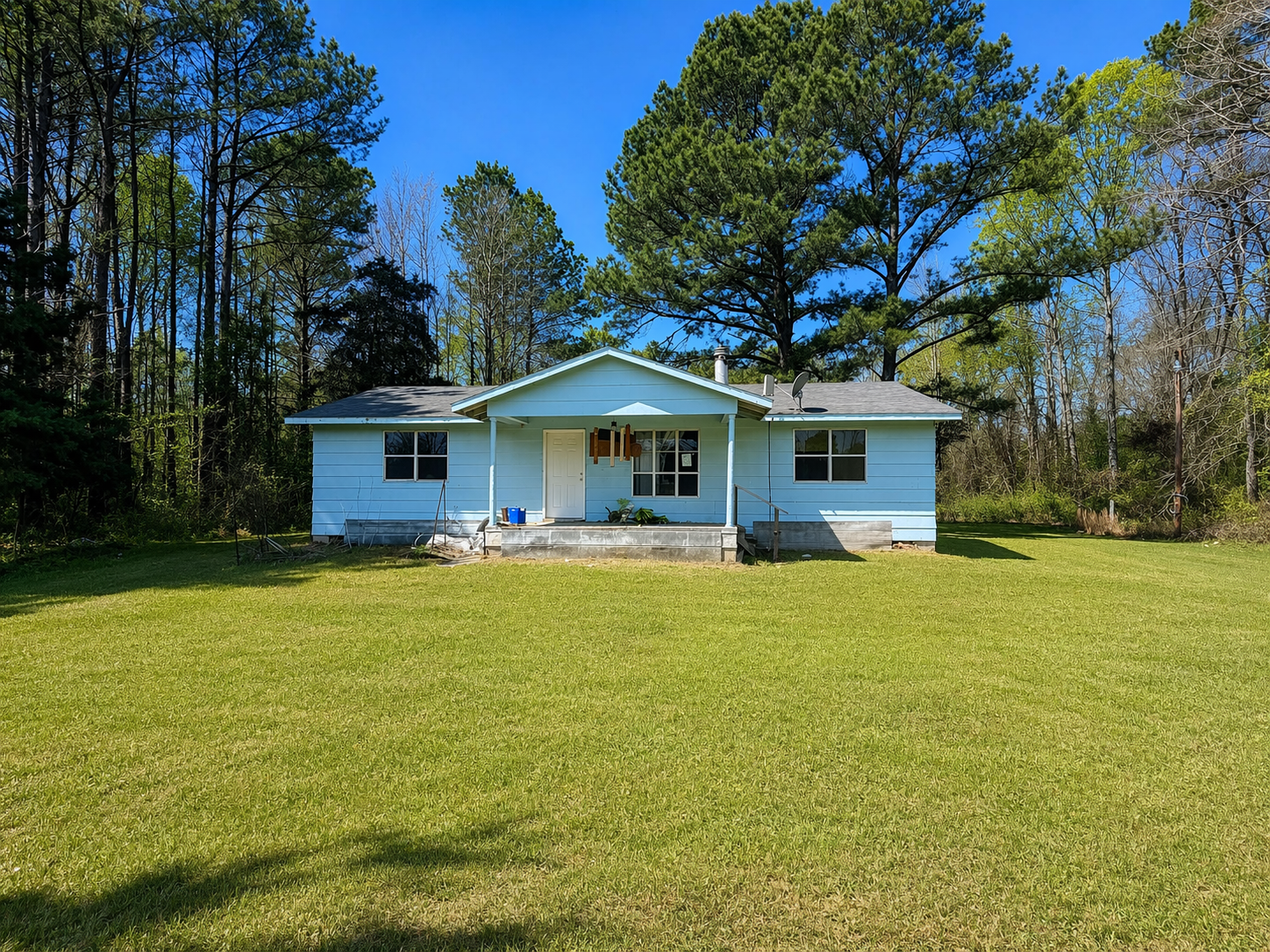 Wooded Country Home in Louisville, Mississippi