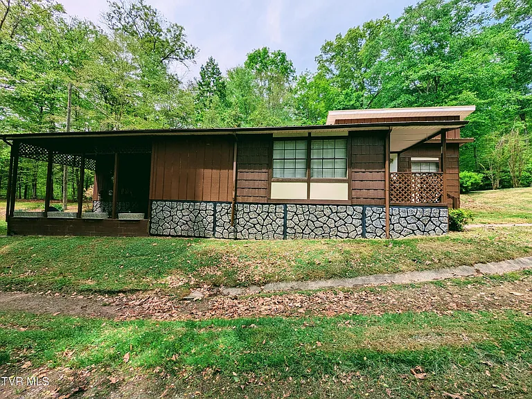 Clintwood Home with Privacy and Convenient Town Access