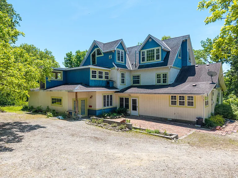 Spacious Columbia Home With Renovation Potential and Room to Create Your Vision