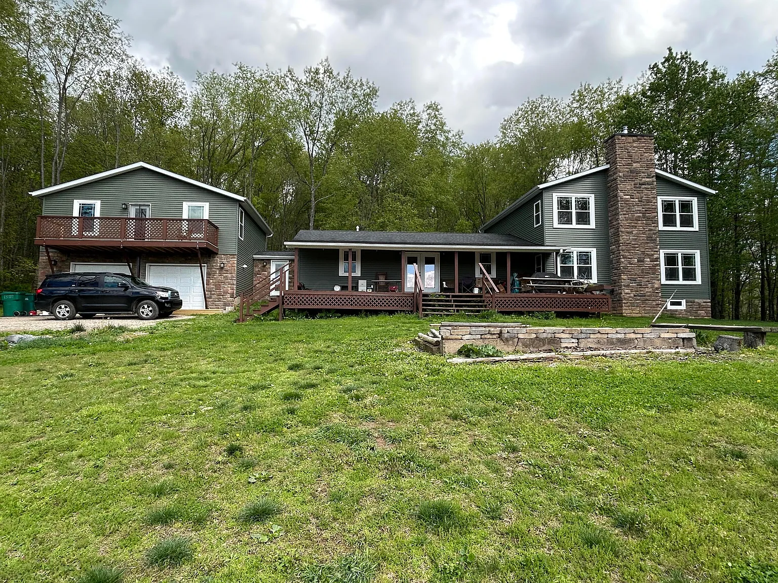Expansive Country Estate on Over Eighty Acres in Frazeysburg