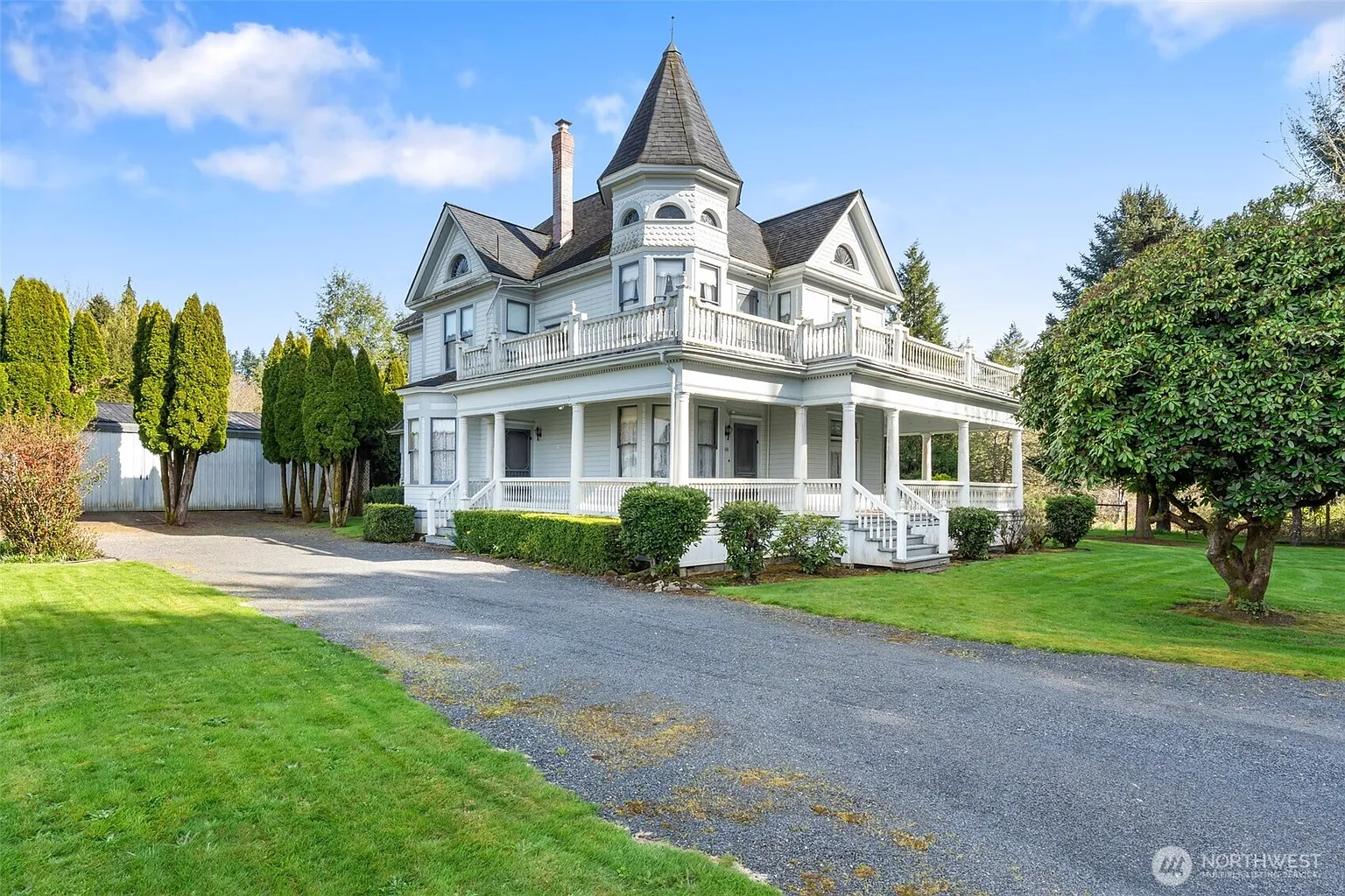 Historic 1903 Home on 2.63 Acres in Vader, Washington
