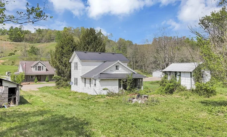 Private Southern Ohio Farmhouse Retreat with Wooded Hunting Land