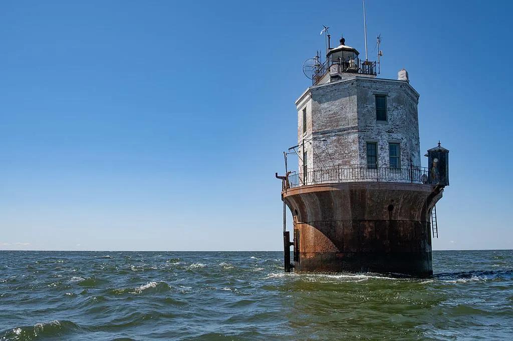 Once-in-a-Lifetime Waterfront Lighthouse Home in Reedville, Virginia