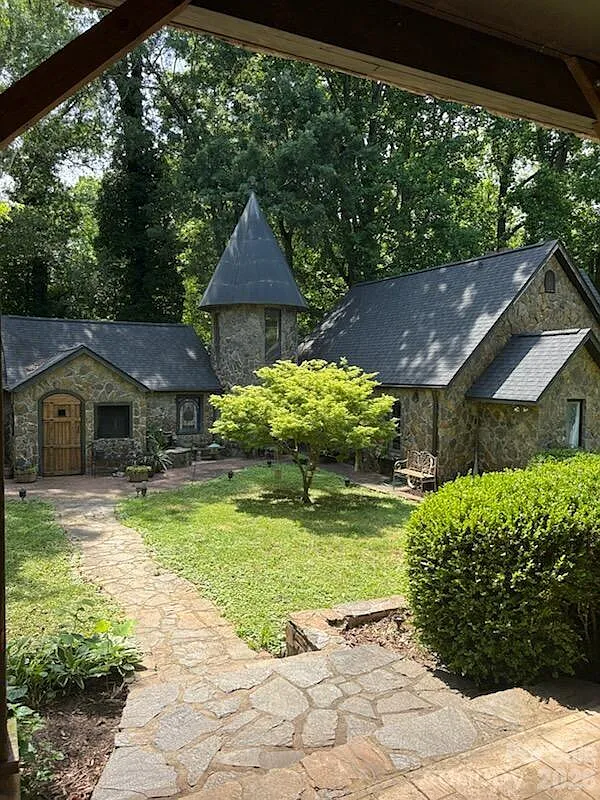 Charming Home on North Oak Street in Statesville