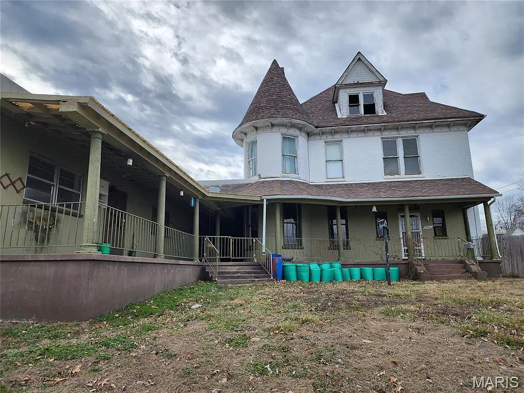 Large Historic Property with Endless Potential in Fredericktown, Missouri