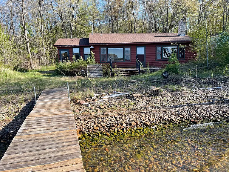 Peaceful Lake Cabin Retreat in Motley, Minnesota