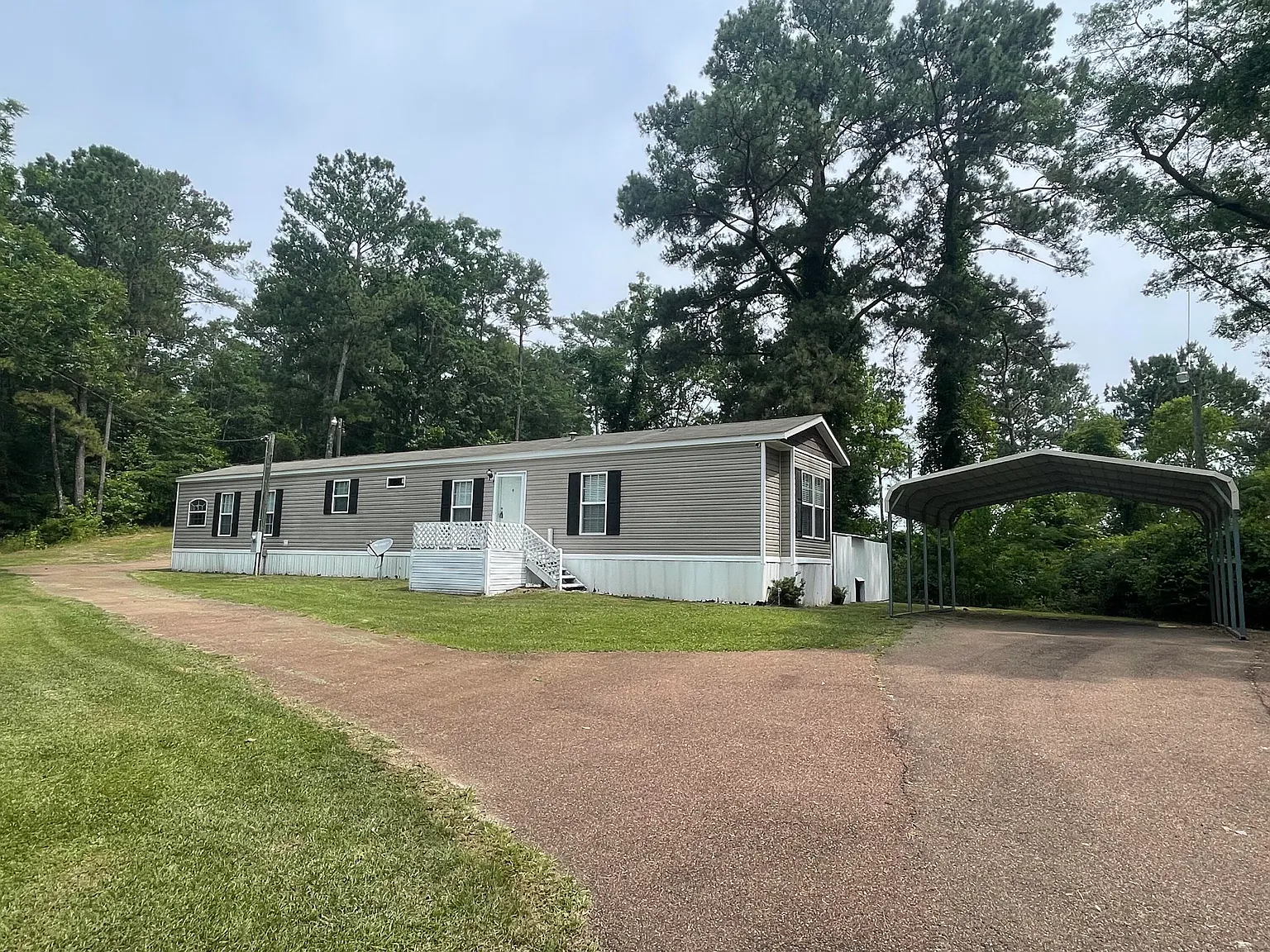 Two Homes on a Secluded Hilltop Lot in Mize, Mississippi