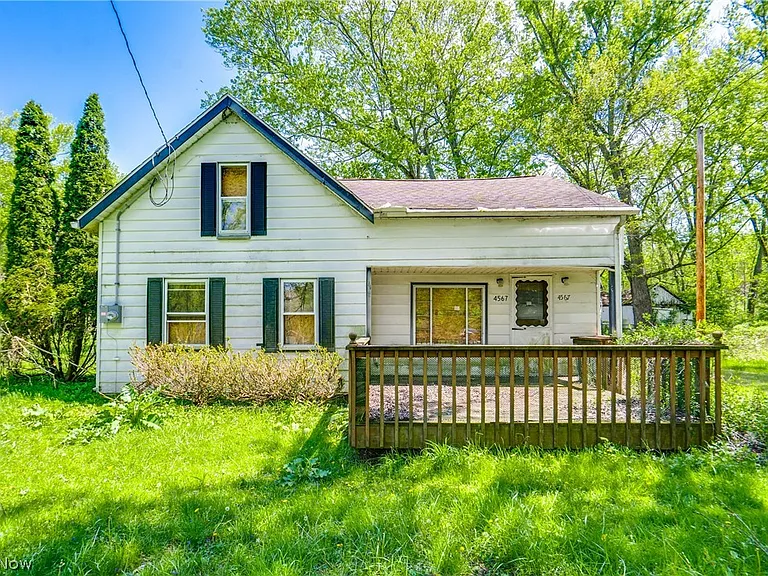 Barberton Home with Great Potential and Everyday Convenience