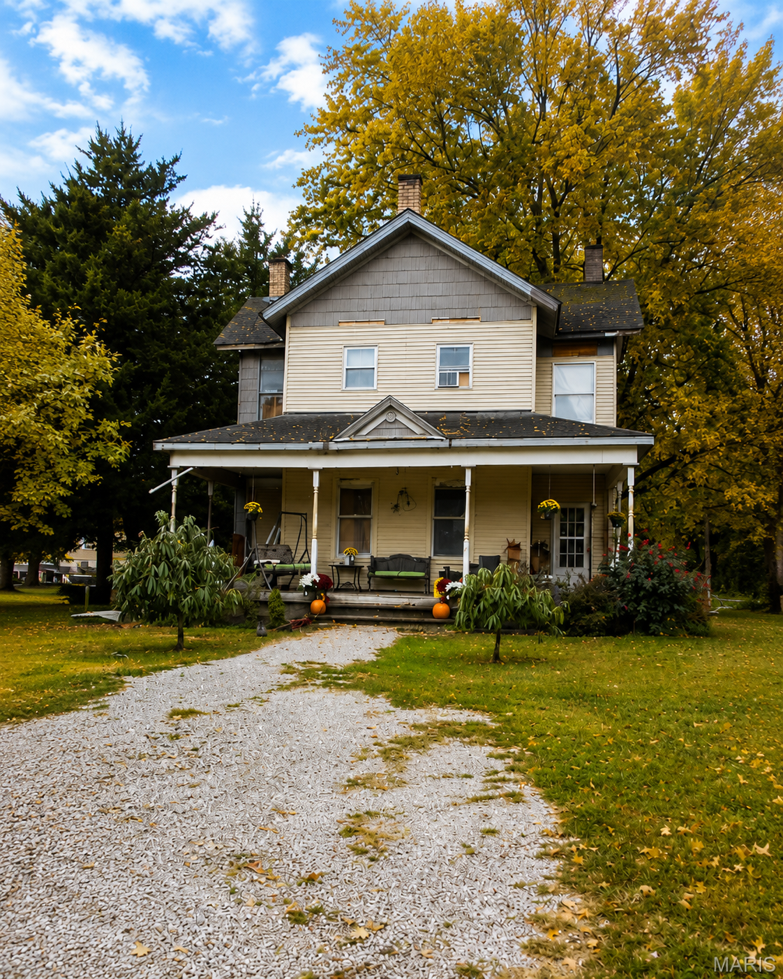 Du Quoin Fixer Upper With Big Renovation Potential