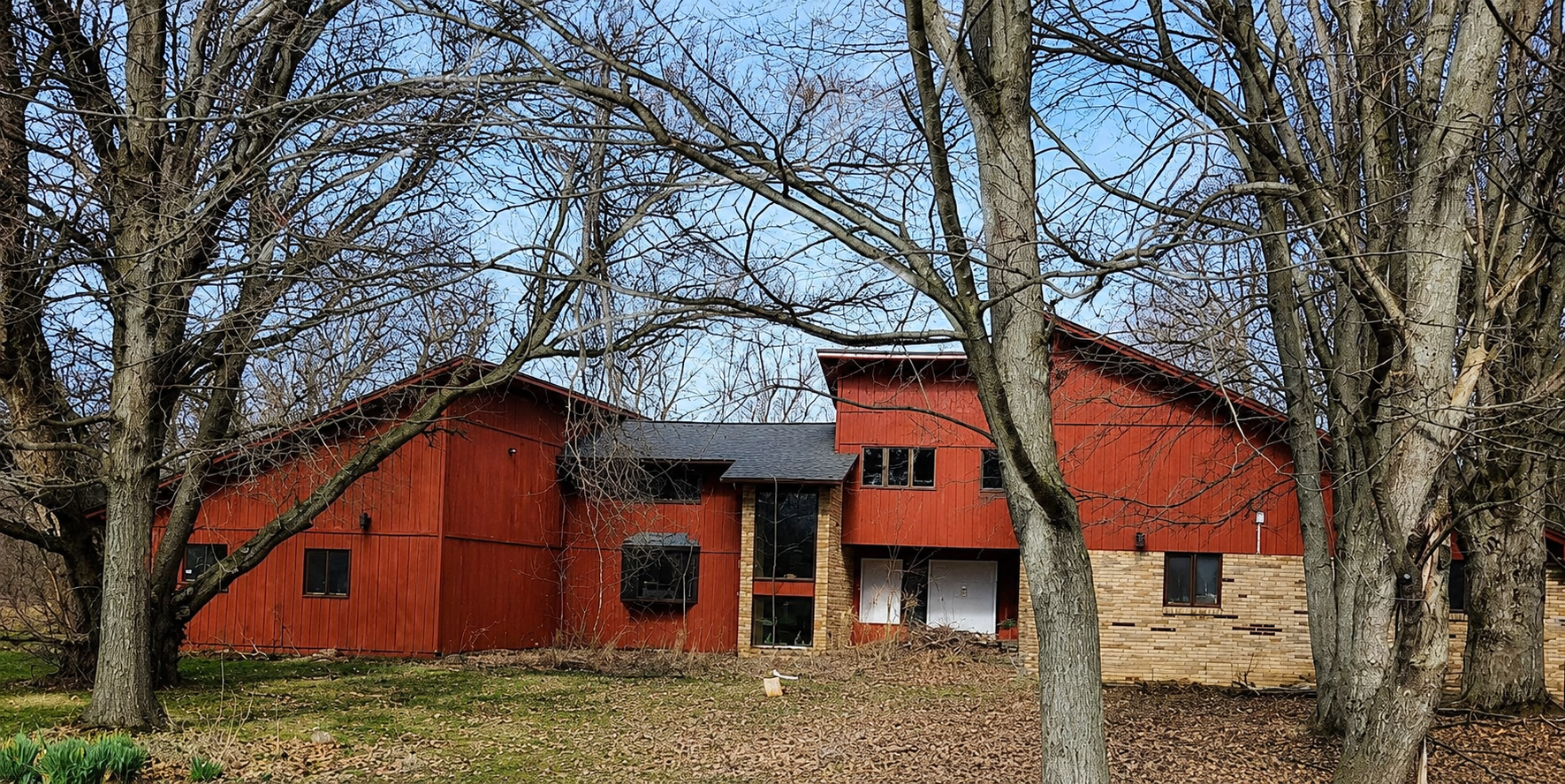 Contemporary Home with Renovation Potential in Pittsford, New York