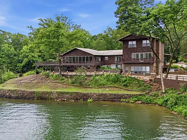 Smith Lake Waterfront Estate