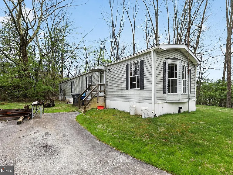West Chester Manufactured Home with Great Potential