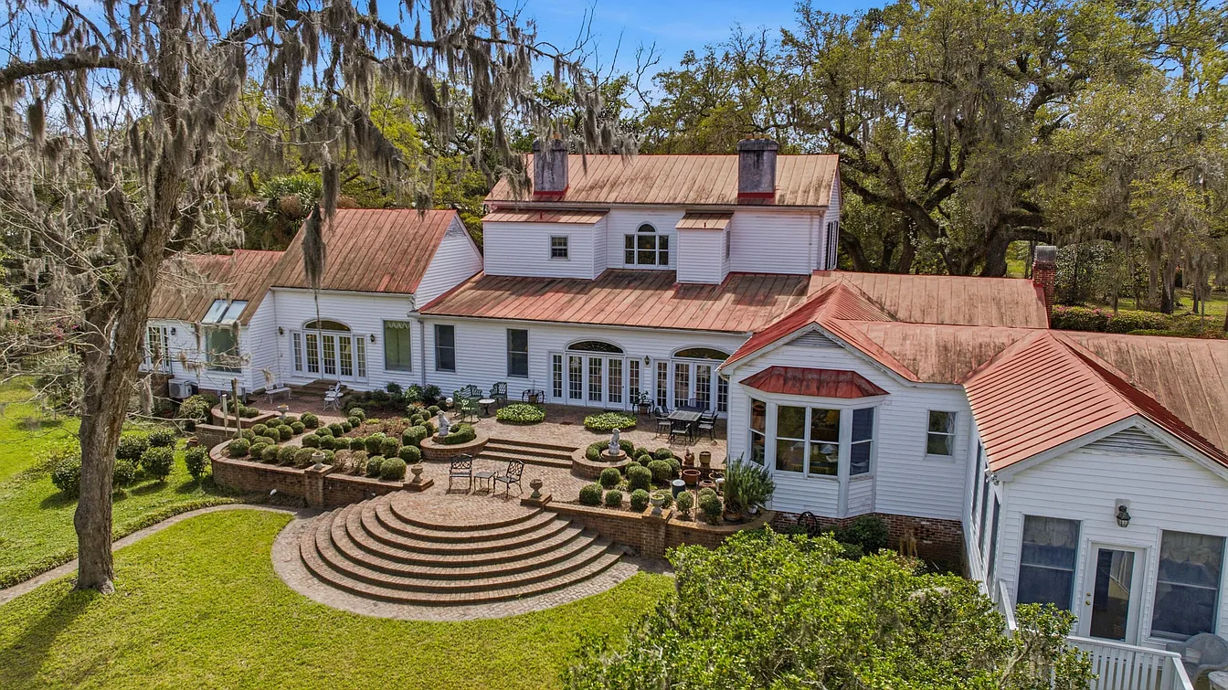 Grand 1825 Southern Residence