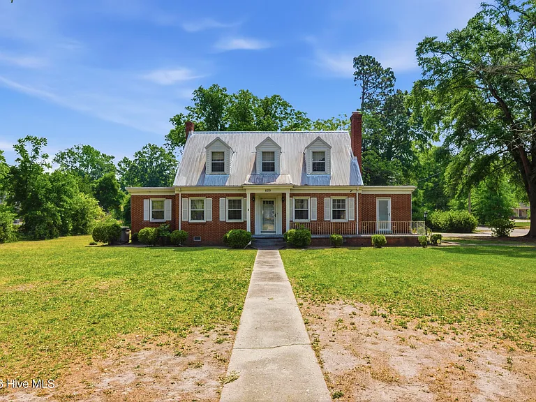 Charming Red Springs Home with Small Town Character