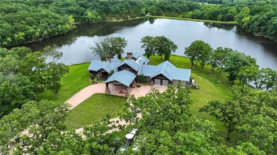 Private Country Retreat in Warsaw