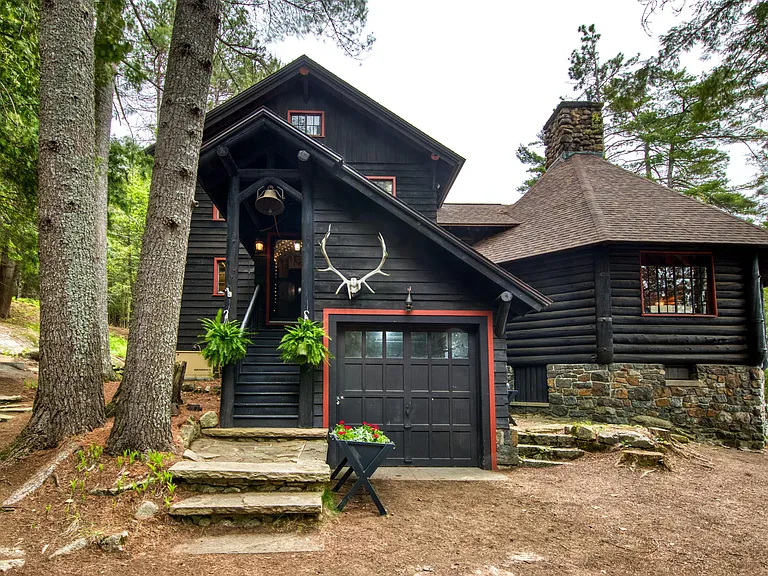 Adirondack Mountain Retreat in Saranac Lake
