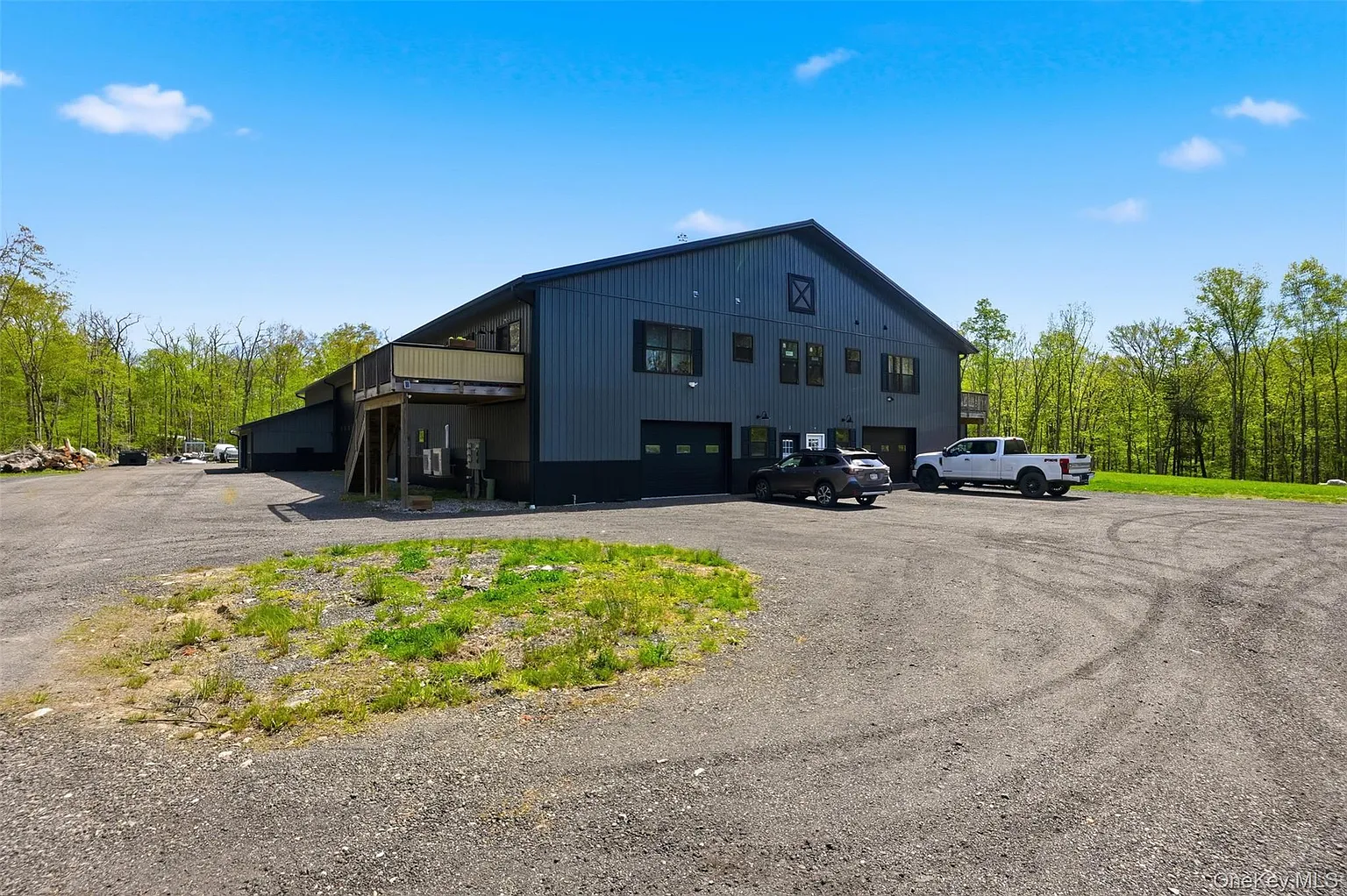Luxury Mountain View Estate on Expansive Acreage